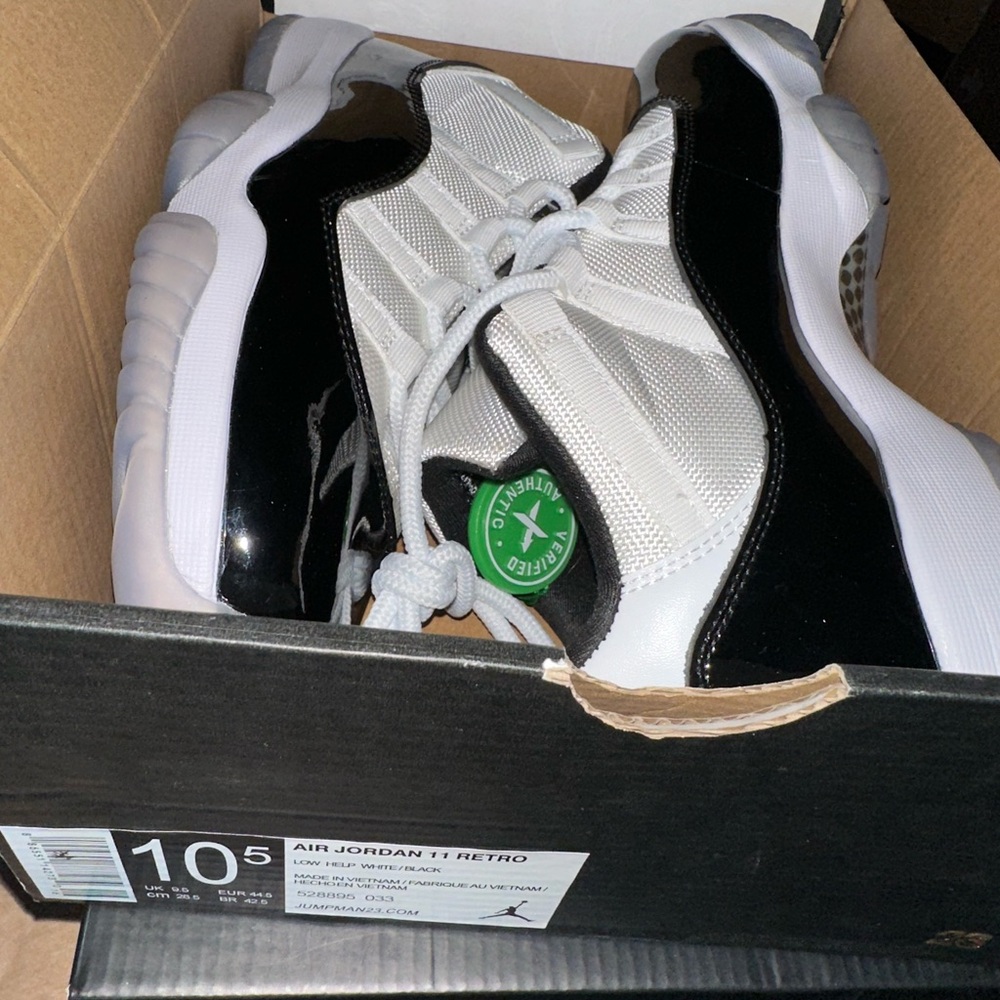 Jordan Air Jordan 11 Retro Black and White Athletic Shoes